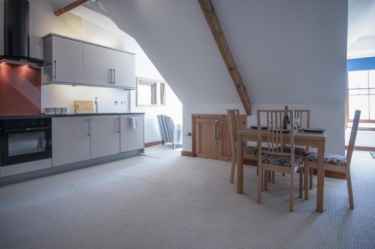 The Nest - 1 Bedroom Apartment - Tenby Exterior foto