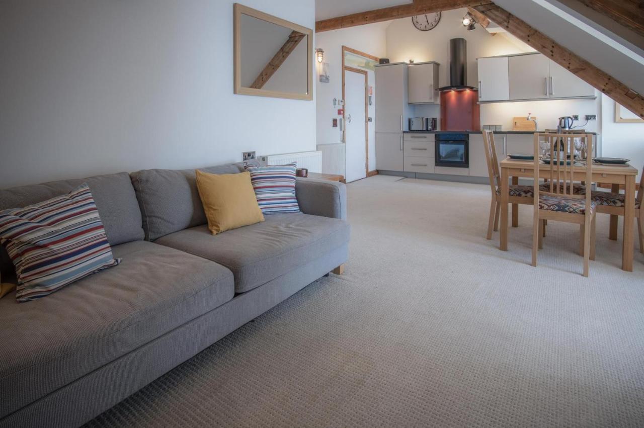 The Nest - 1 Bedroom Apartment - Tenby Exterior foto